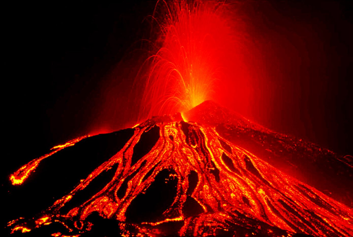 ↓ 360° VR Etna Volcano Catania Walking Tour Moonwalk 5K ⋆ VR4Holiday
